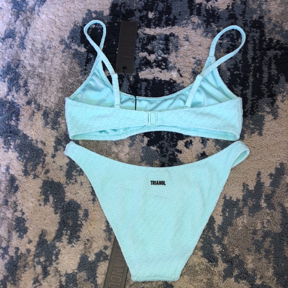 Cheeky bottoms Swimsuit Set with Bag. - Picture 3 of 4